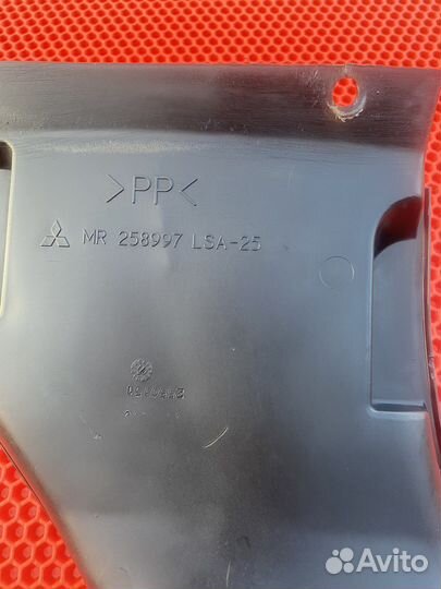 Воздухозаборник Mitsubishi Space Star