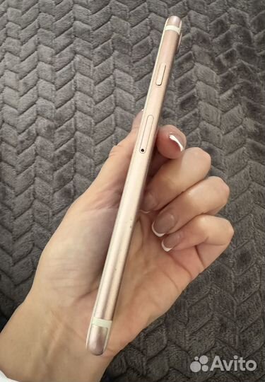 iPhone 7, 32 ГБ