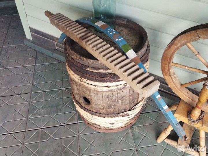 Бочка деревянная