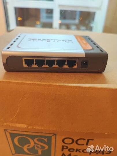 Switch свитч D-link DES-1005d