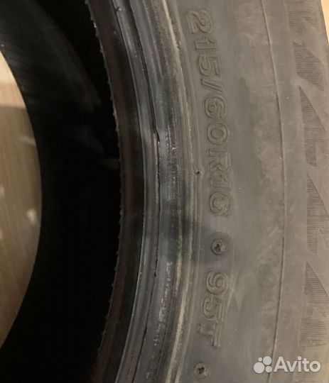 Bridgestone Blizzak Spike-02 215/60 R16 95T