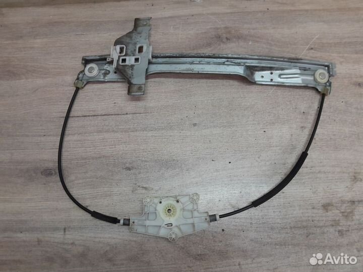 Стеклоподъемник передний правый Citroen C4 I (2004