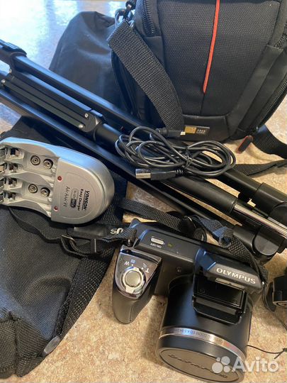 Компактный фотоаппарат