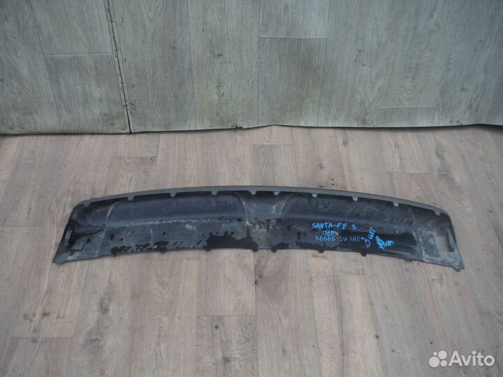 Накладка переднего бампера hyundai Santa Fe 2017
