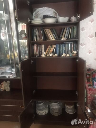 Сервант, шкаф