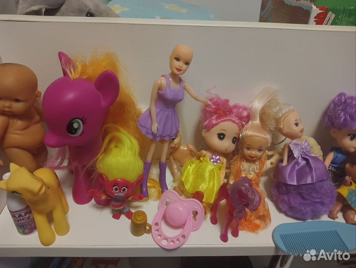 Машинки, куклы