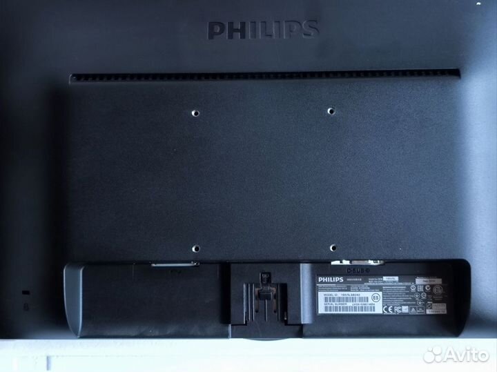 Монитор для компьютера Philips 193V5L