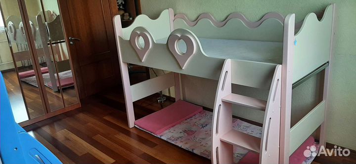 Двухъярусная кровать бу с матрасами