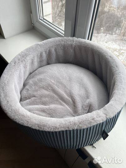 Лежанка для маленьких собак или крупных кошек