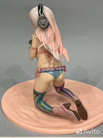 Фигурка аниме super sonico