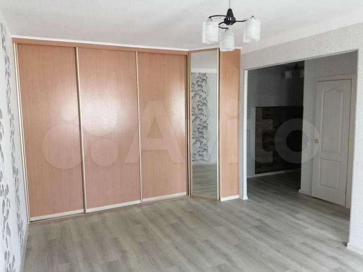 1-к. квартира, 33,6 м², 1/3 эт.