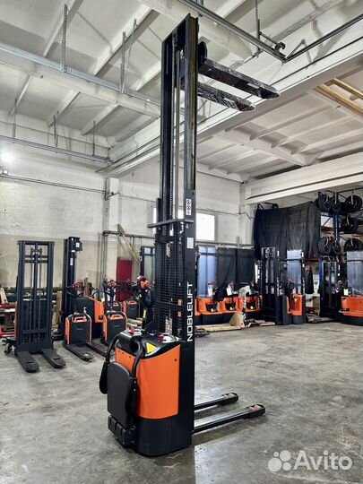 Штабелер самоходный 1,5 тонны 3,6м noblelift PSE15