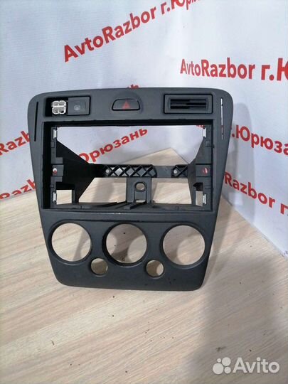 Консоль Ford Fusion