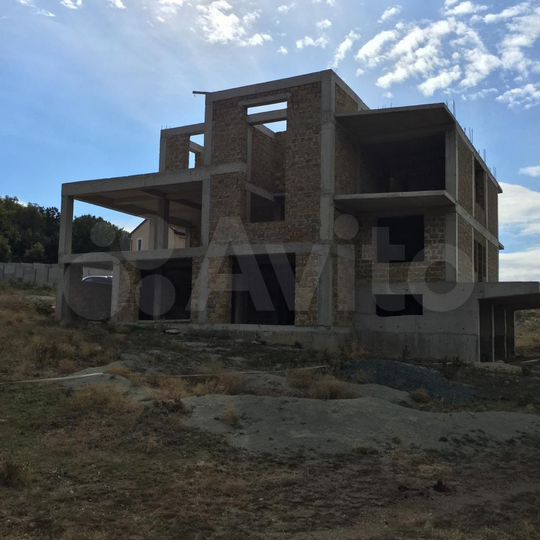 Дом 550 м² на участке 22 сот.