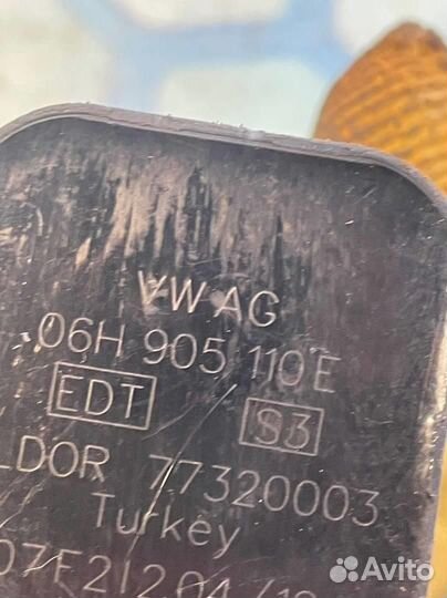 Катушка зажигания 06H905110E