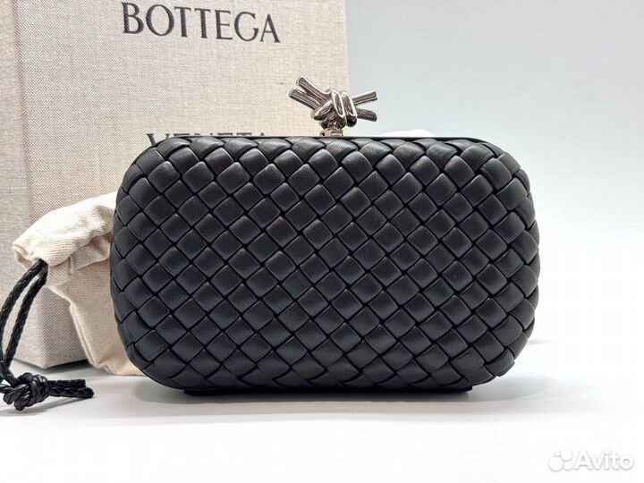 Клатч Bottega Veneta Intreccio Knot