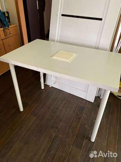 Стол для маникюра с вытяжкой