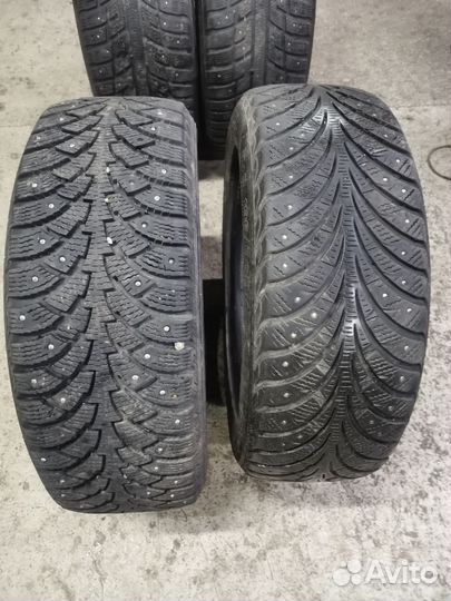 Kumho I'Zen KW22 225/55 R16 и 195/55 R16