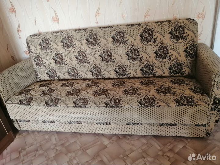 Диван