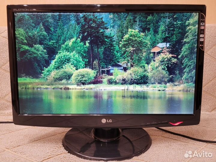 Монитор LG 22