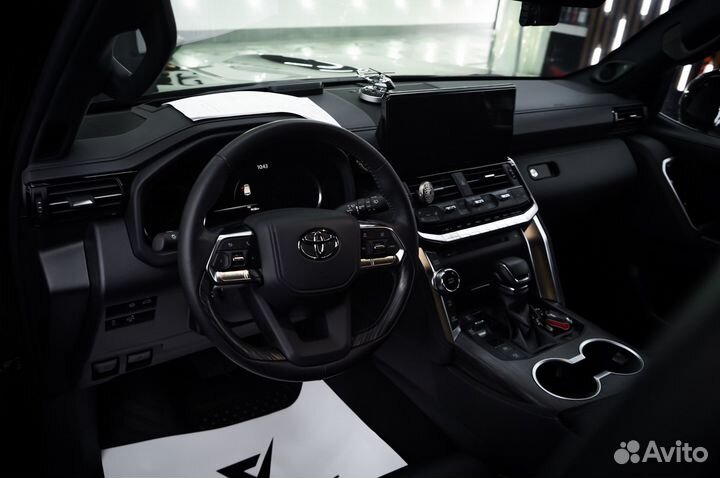 Toyota Land Cruiser 3.5 AT, 2022, 10 000 км