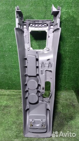 Накладка торпеды нижняя Ford Focus