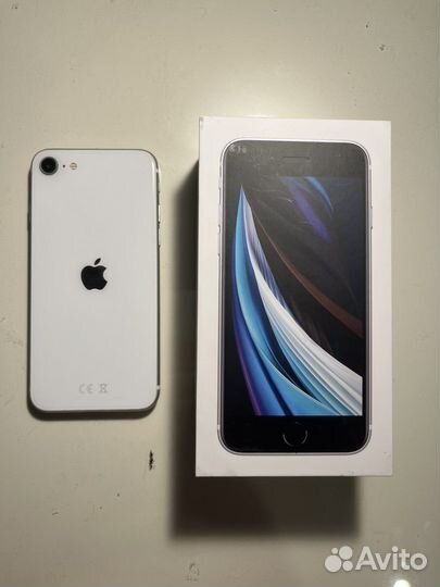 iPhone SE, 64 ГБ