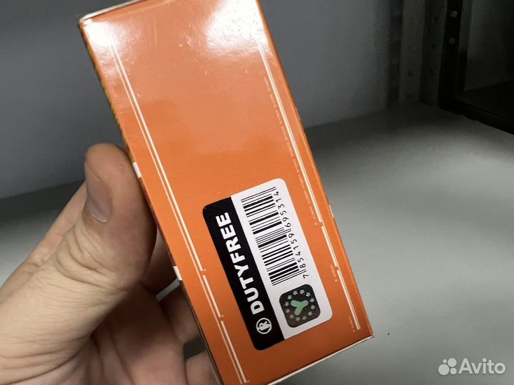 Escentric molecules 02