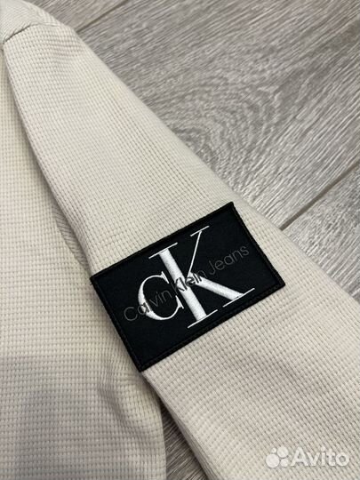 Лонгслив Calvin Klein(M).Оригинал