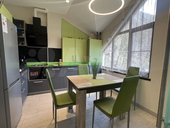 2-к. квартира, 70 м², 5/5 эт.