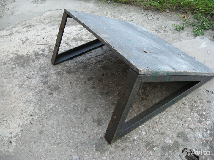 Полка, уголок