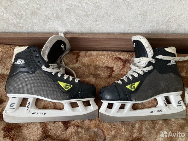 Коньки для хоккея с мячом