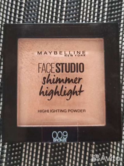 Тени для век, хайлайтер, тональный крем арт визаж