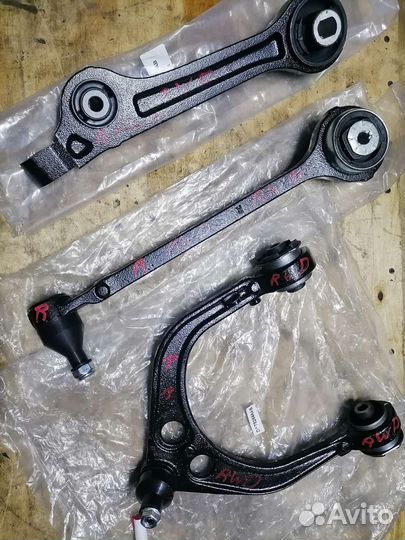 Рычаги комплект с права Dodge charger LD