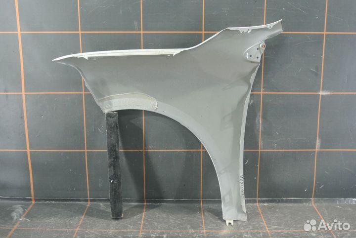 Крыло переднее правое - Renault Megane 3