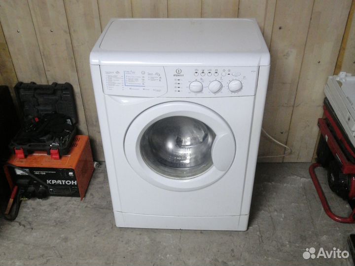 Стиральная машинка Indesit 6 кг