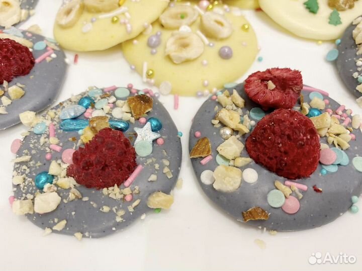 Гелиевые шары, воздушные шарики. Цветы