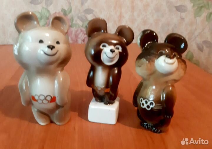Фарфоровые статуэтки Олимпийский мишка