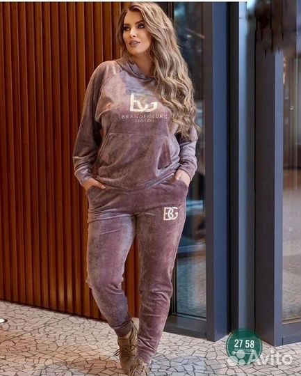 Костюм спортивный для пышных дам