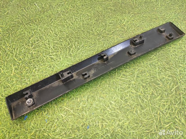 Накладка двери прав. зад. BMW X1