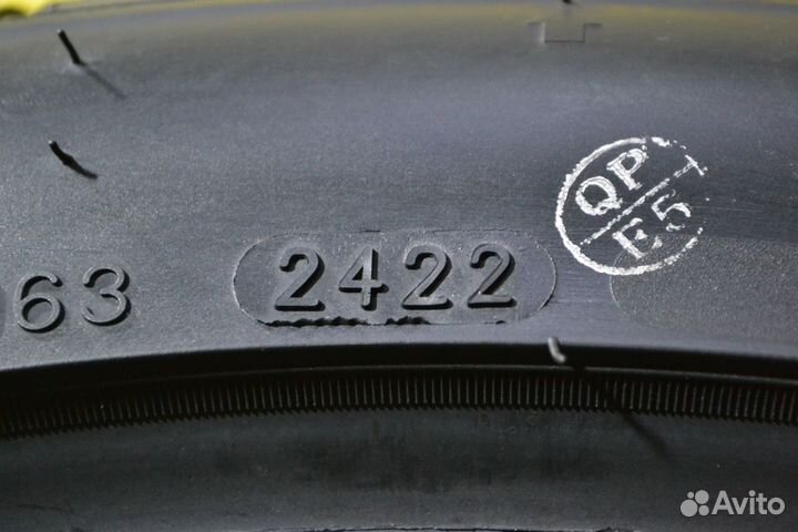 Tourador Winter Pro TSU1 275/35 R19 102V