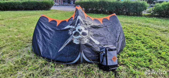 Кайт Naish pivot 8 м2 +планка