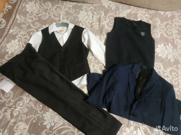 Школьный костюм