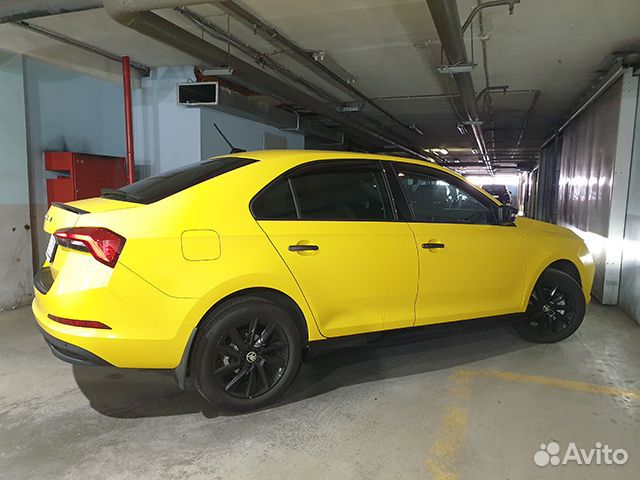 Накладки на пороги Skoda Rapid Rieger Style