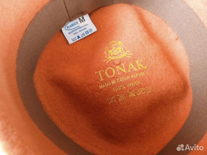 Шляпка женская шерстяная фирмы Tonak