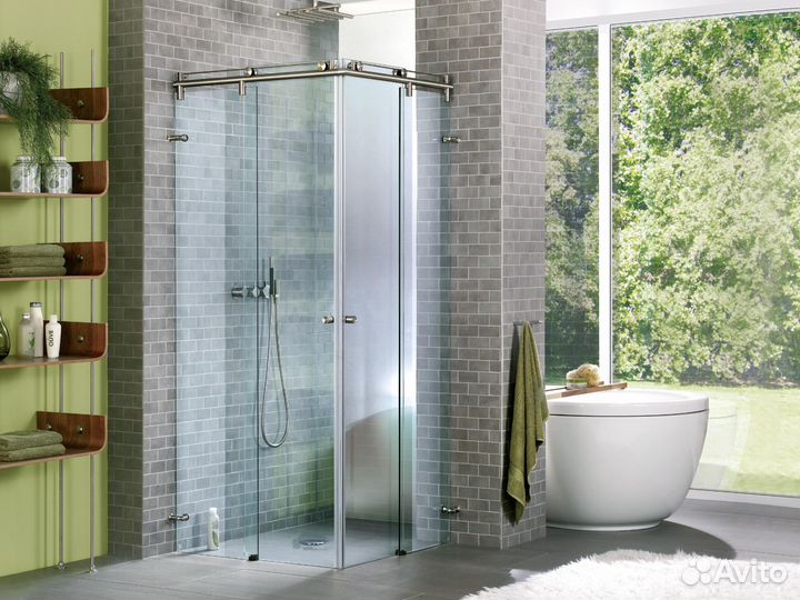 Душевая кабина в ванной