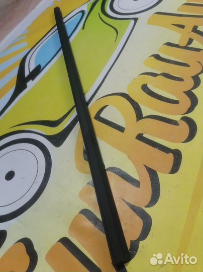 Молдинг стекла задний правый Kia Opirus 2003-2011