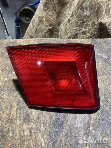 Задний левый фонарь внутр mitsubishi carisma