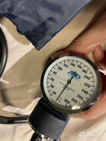 Тонометр AND ua-100