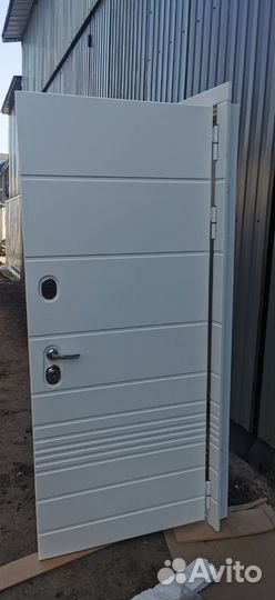 Дверь входная металлическая